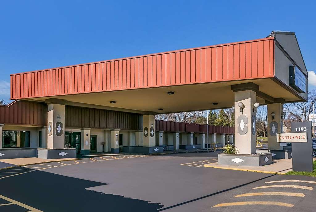 Rodeway Inn Rohrerstown Εξωτερικό φωτογραφία